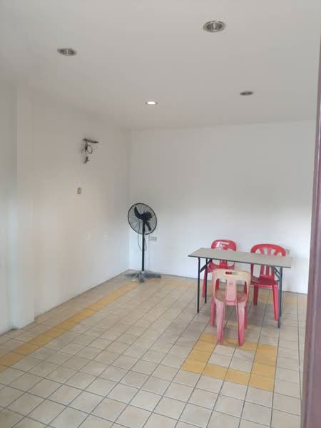 Kedai untuk Dijual di Kuching (Sarawak) - Jeno Tan - Interior - PropertyGuru.com.my