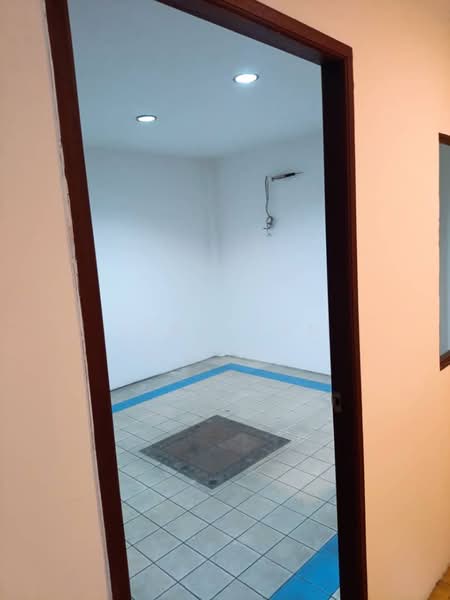 Kedai untuk Dijual di Kuching (Sarawak) - Jeno Tan - Interior - PropertyGuru.com.my