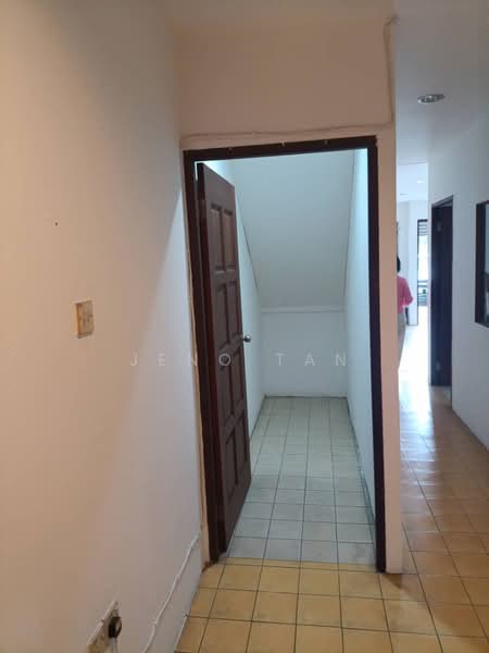 Kedai untuk Dijual di Kuching (Sarawak) - Jeno Tan - Interior - PropertyGuru.com.my