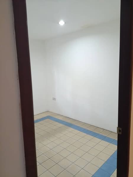 Kedai untuk Dijual di Kuching (Sarawak) - Jeno Tan - Interior - PropertyGuru.com.my