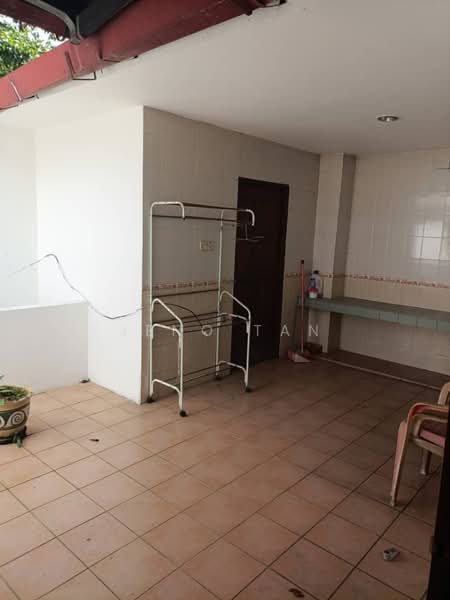 Kedai untuk Dijual di Kuching (Sarawak) - Jeno Tan - Exterior - PropertyGuru.com.my