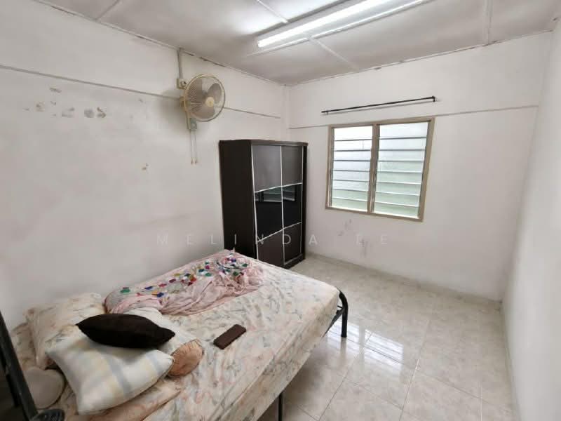 Flat for Sale at Flat Daisy - Melinda Ee - Bedroom - PropertyGuru.com.my
