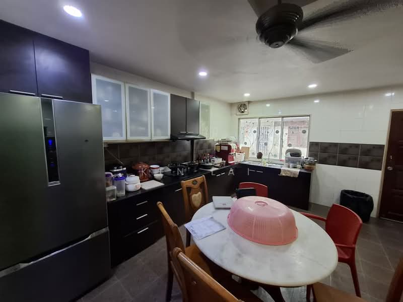 Rumah Teres 2 Tingkat untuk Dijual di Taman Kepong (Kepong) - Ken Lai - Kitchen - PropertyGuru.com.my