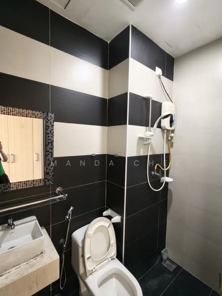 Servis Apartment untuk Disewa di D'Secret Garden (Pangsapuri Kempas Indah) - Amanda Chee - Bathroom - PropertyGuru.com.my