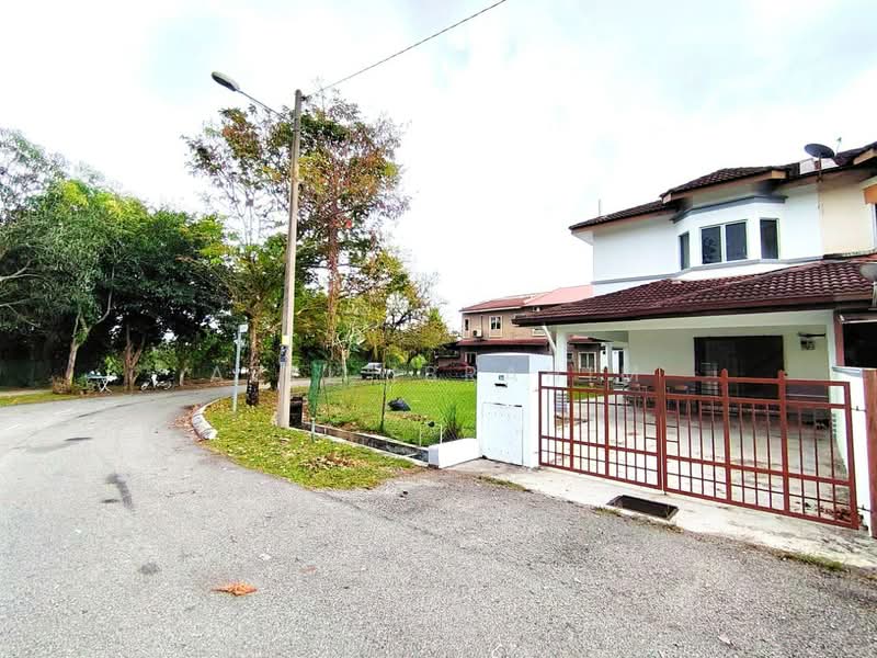 Rumah Teres 2 Tingkat untuk Dijual di Taman Impian Putra (Bangi) - Azli Ibrahim - Exterior - PropertyGuru.com.my