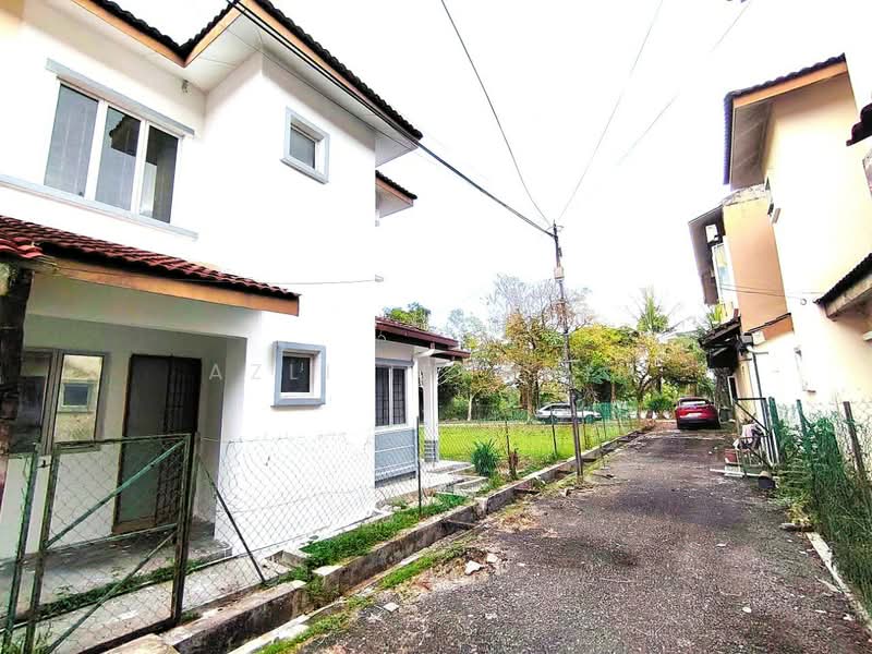 Rumah Teres 2 Tingkat untuk Dijual di Taman Impian Putra (Bangi) - Azli Ibrahim - Exterior - PropertyGuru.com.my