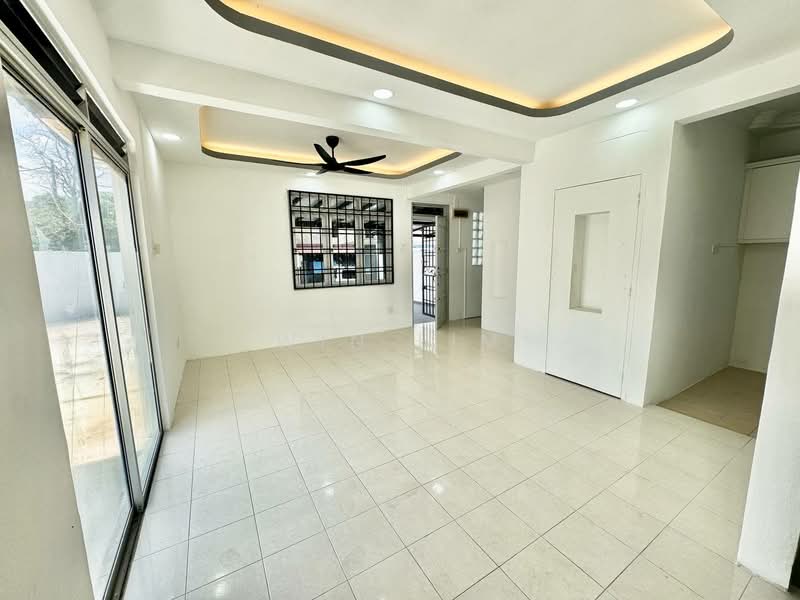 Terraced House for Sale in Taman Nusa Damai (Pasir Gudang) - Win Lim - Living Room - PropertyGuru.com.my
