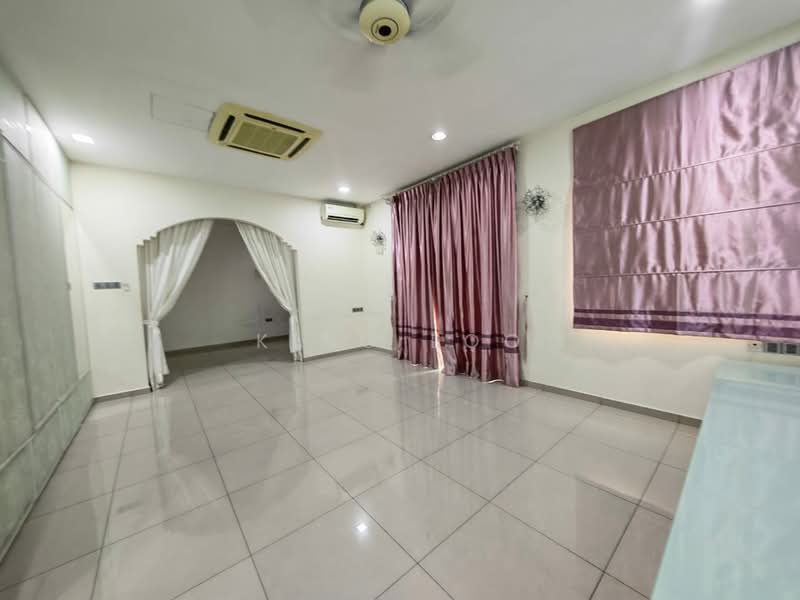 Rumah Berkembar untuk Dijual di Bandar Bukit Tinggi (Klang) - King Loo - Living Room - PropertyGuru.com.my