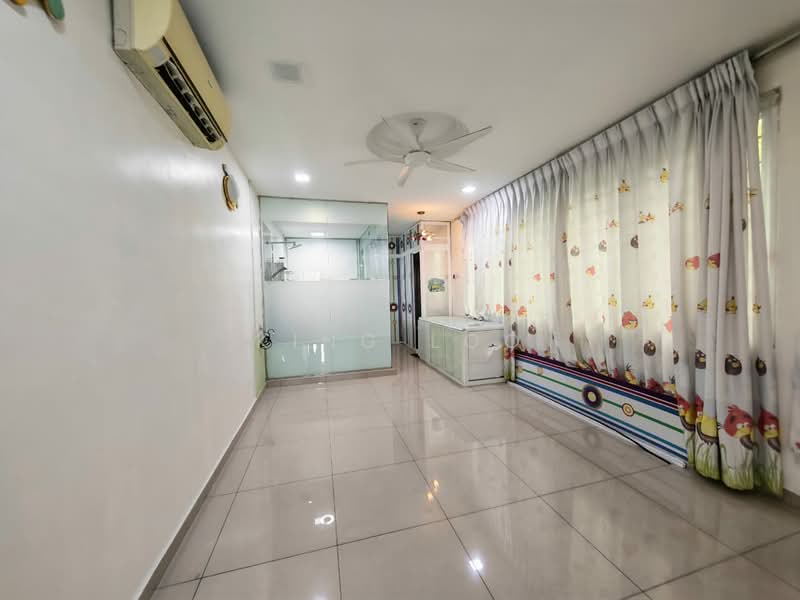 Rumah Berkembar untuk Dijual di Bandar Bukit Tinggi (Klang) - King Loo - Living Room - PropertyGuru.com.my