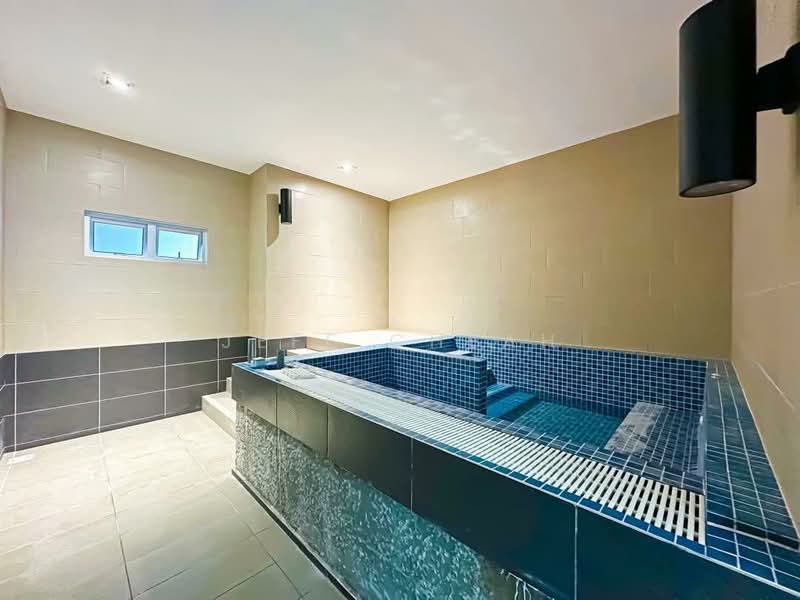 Servis Apartment untuk Dijual di MIRAI Residences - Jeff Cheah - Pool - PropertyGuru.com.my