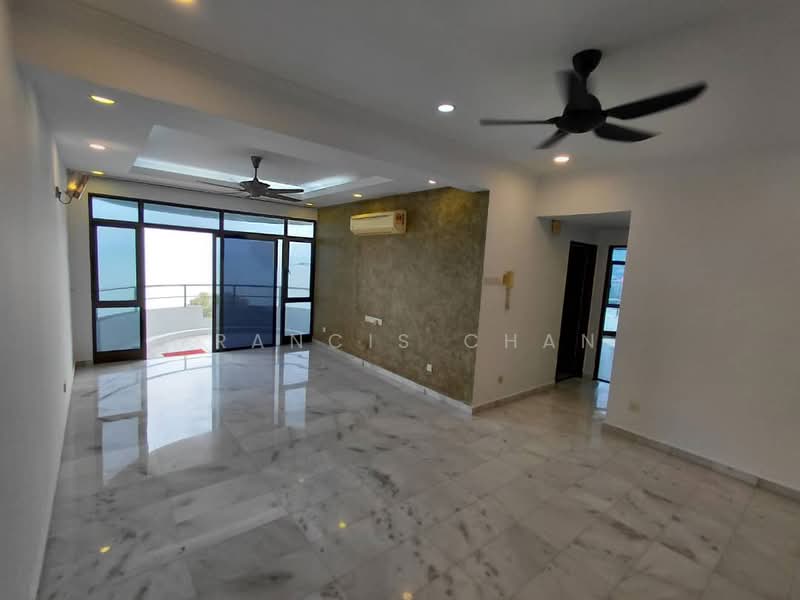 Kondominium untuk Dijual di Marina Tower (Ratu Mutiara) - Francis Chan - Living Room - PropertyGuru.com.my