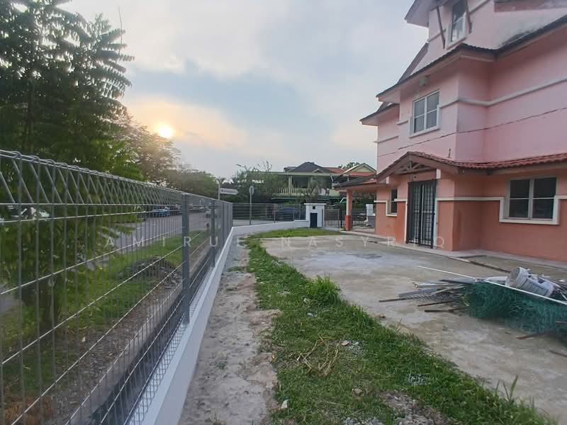 Semi-Detached House for Sale in Nilai (Negeri Sembilan) - Amirul Nasyriq - Exterior - PropertyGuru.com.my