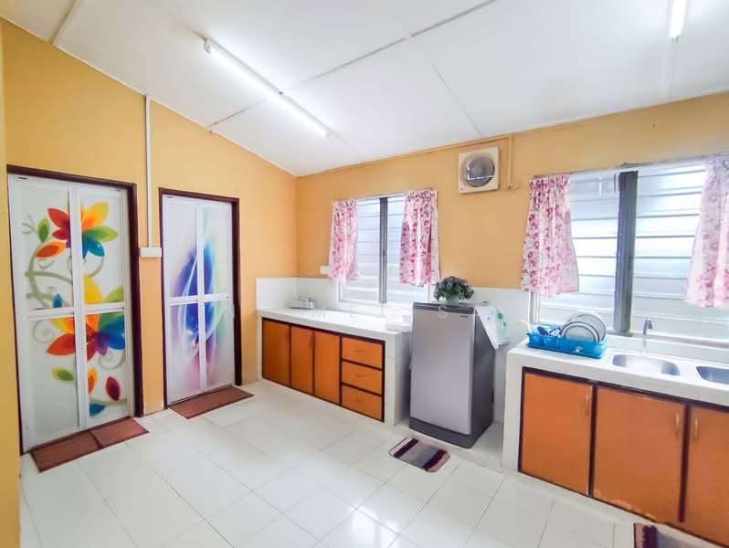Rumah Teres 1 Tingkat untuk Dijual di Indera Mahkota 2 (Kuantan) - N. Melisa - Kitchen - PropertyGuru.com.my