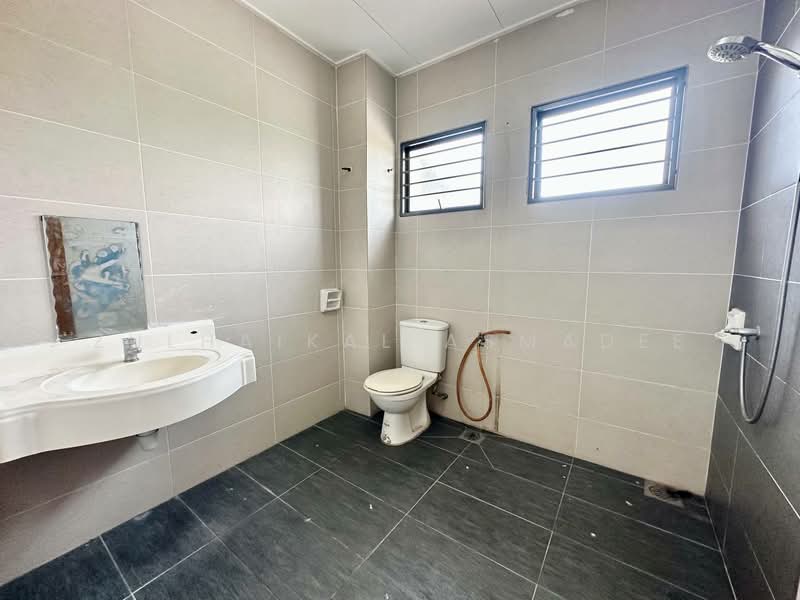 2-storey Terraced House for Sale in Bandar Puteri (Klang) - Zulhaikal Asmadee - Bathroom - PropertyGuru.com.my