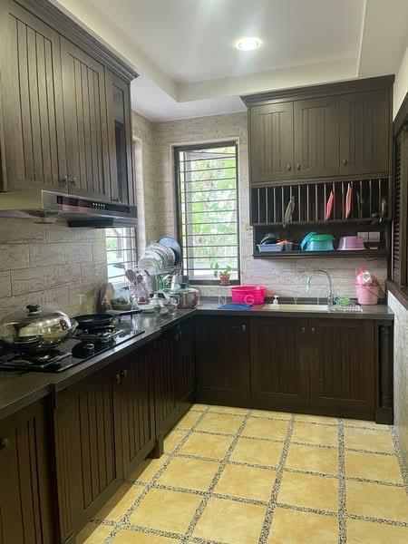 Semi-Detached House for Sale in Tanjung Bungah (Penang) - Tan Jing Yi - Kitchen - PropertyGuru.com.my