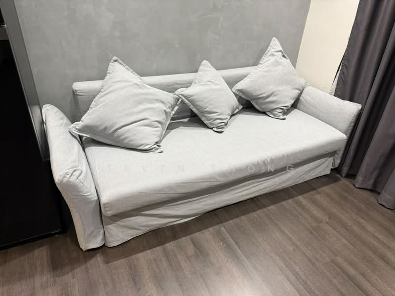 Servis Apartment untuk Disewa di 28 Boulevard - Steven Thong - Living Room - PropertyGuru.com.my