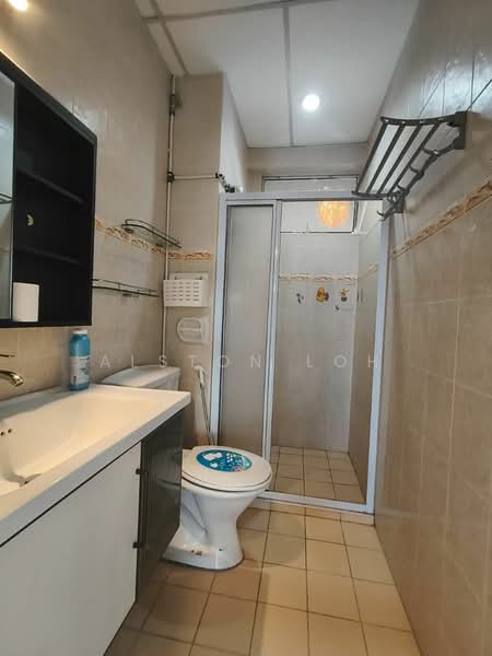 Kondominium untuk Dijual di Coastal Tower - Alston Loh - Bathroom - PropertyGuru.com.my