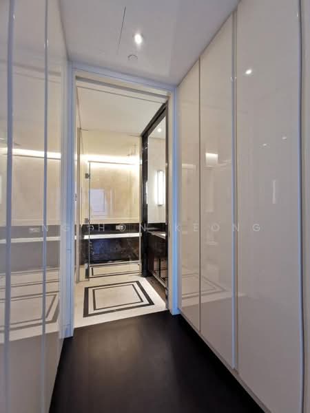 Kediaman Servis untuk Dijual di Pavilion Suites - Ng Hon Keong - Corridor - PropertyGuru.com.my