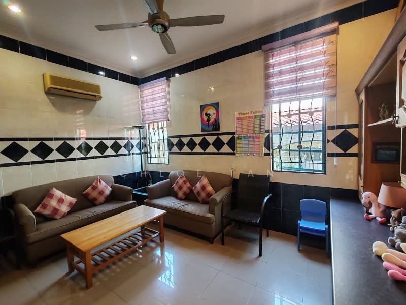 Bungalow for Sale in Kota Kemuning (Shah Alam) - Chloe Tan - Living Room - PropertyGuru.com.my