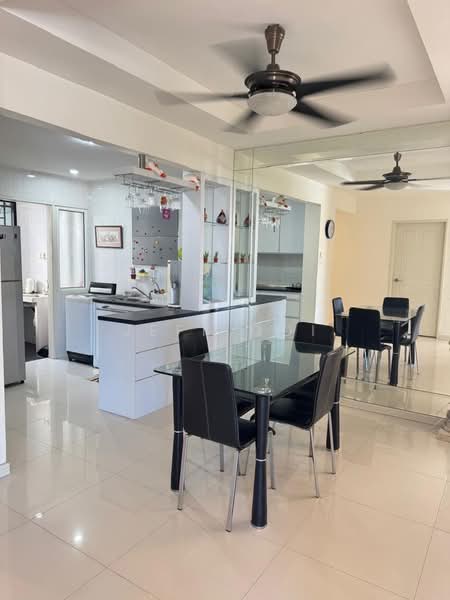 Kondominium untuk Dijual di Marina Bay Condominium - Jeff Ooi - Kitchen - PropertyGuru.com.my