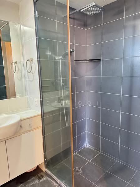 Kondominium untuk Dijual di Marina Bay Condominium - Jeff Ooi - Bathroom - PropertyGuru.com.my