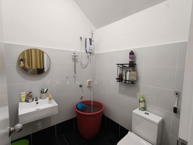 Rumah Teres untuk Dijual di Kota Masai (Pasir Gudang) - Amanda Chee - Bathroom - PropertyGuru.com.my
