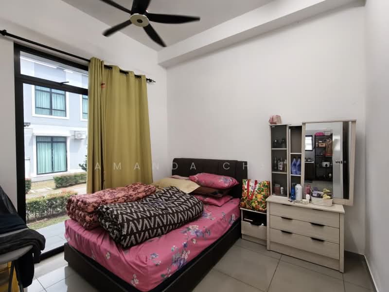 Rumah Teres untuk Dijual di Kota Masai (Pasir Gudang) - Amanda Chee - Bedroom - PropertyGuru.com.my