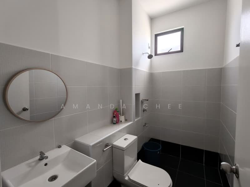 Rumah Teres untuk Dijual di Kota Masai (Pasir Gudang) - Amanda Chee - Bathroom - PropertyGuru.com.my