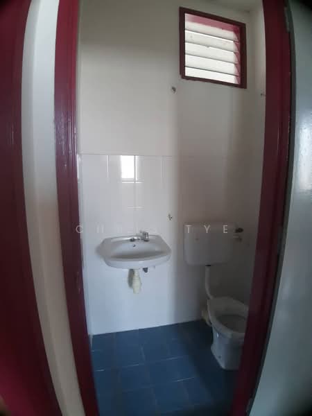 Rumah Teres 2 Tingkat untuk Dijual di Rawang (Selangor) - Chris Tye - Bathroom - PropertyGuru.com.my