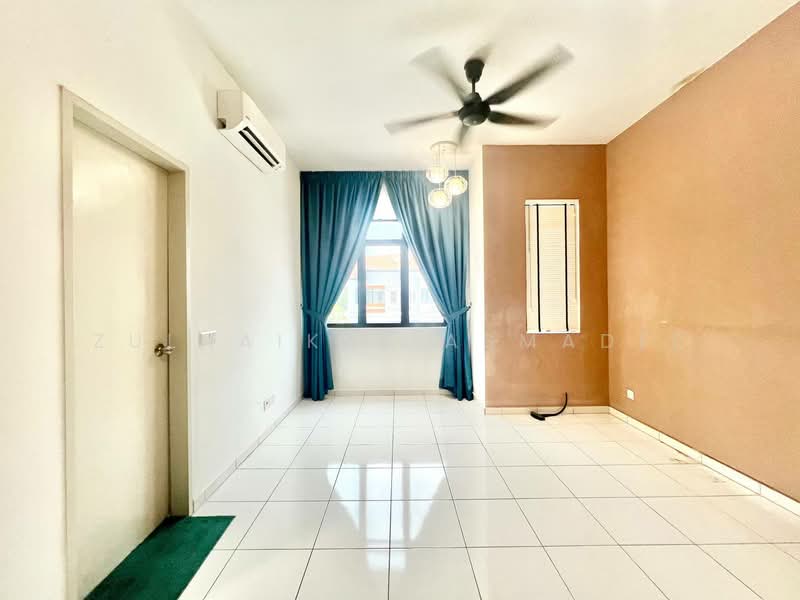 2-storey Terraced House for Sale in Setia Alam (Selangor) - Zulhaikal Asmadee - Living Room - PropertyGuru.com.my