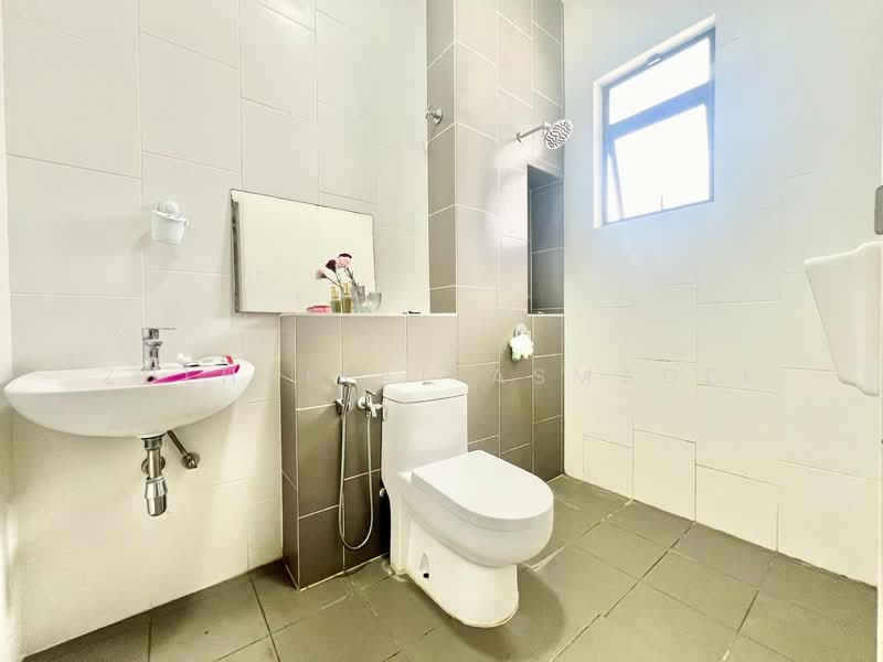 2-storey Terraced House for Sale in Setia Alam (Selangor) - Zulhaikal Asmadee - Bathroom - PropertyGuru.com.my