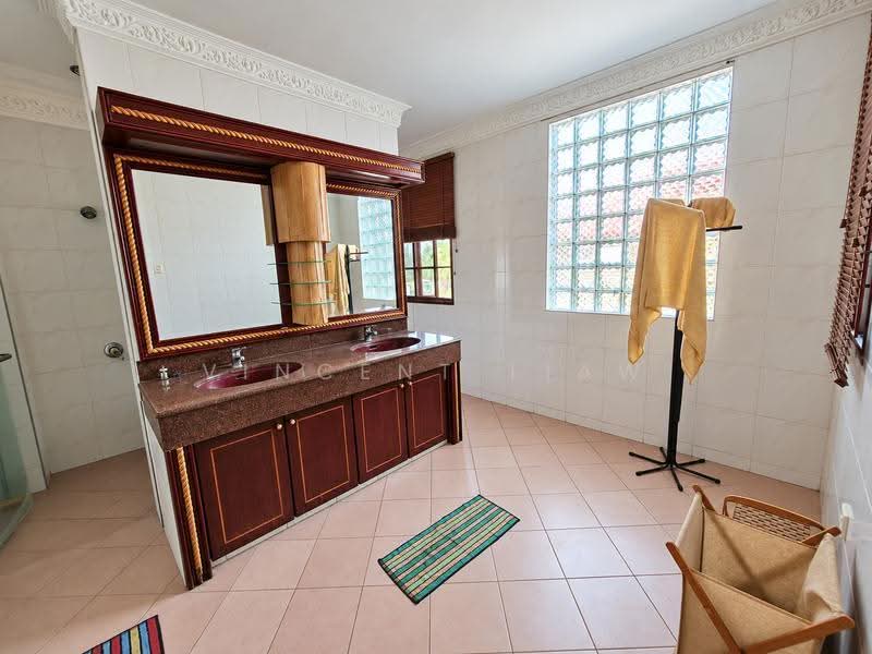 Bungalow House for Sale in Tropicana (Selangor) - Vincent Liaw - Bathroom - PropertyGuru.com.my