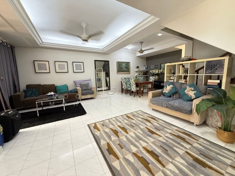 Rumah Teres 2 Tingkat untuk Dijual di Kota Damansara (Selangor) - Noor Hidayah Mohamad Noor - Living Room - PropertyGuru.com.my