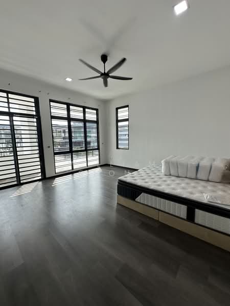 Semi-Detached House for Sale in Bemban (Melaka) - William Chong - Bedroom - PropertyGuru.com.my