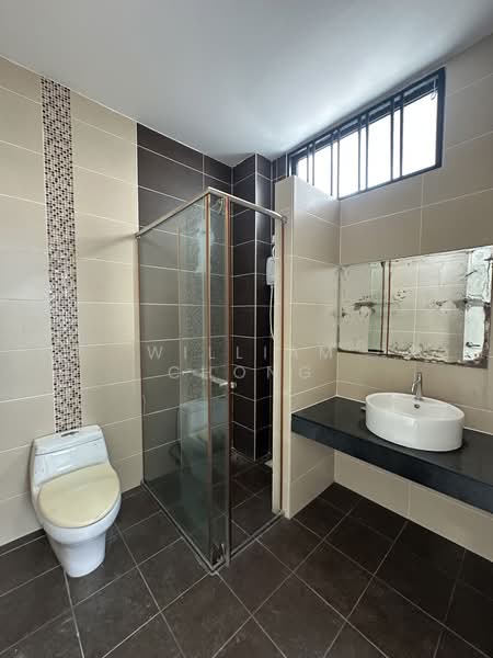 Semi-Detached House for Sale in Bemban (Melaka) - William Chong - Bathroom - PropertyGuru.com.my