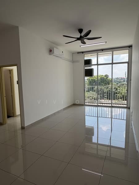 Pangsapuri untuk Disewa di Seri Molek Perdana - Vivi Ong - Living Room - PropertyGuru.com.my