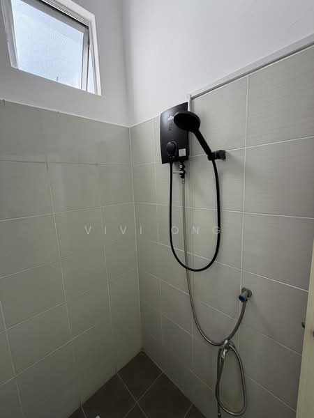 Pangsapuri untuk Disewa di Seri Molek Perdana - Vivi Ong - Bathroom - PropertyGuru.com.my