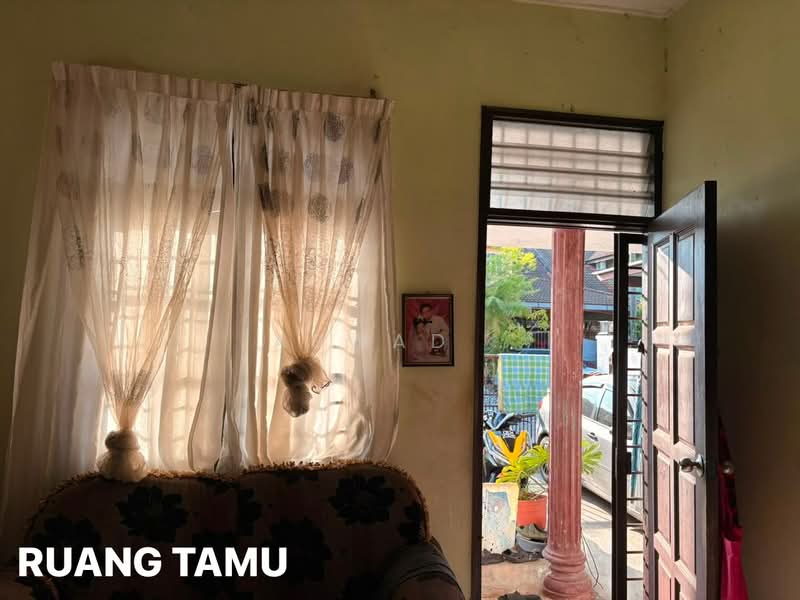 Rumah Teres untuk Dijual di Taman Rakyat Mergong (Alor Setar) - Aswad . - Living Room - PropertyGuru.com.my