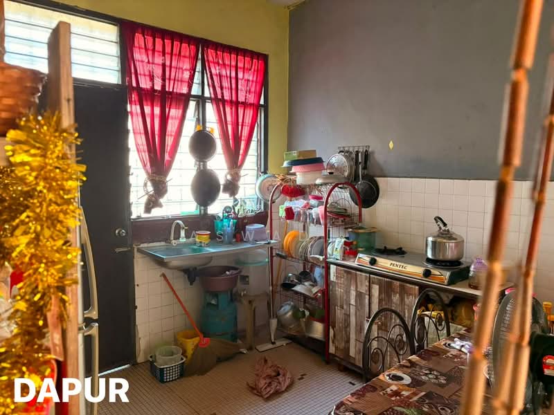 Rumah Teres untuk Dijual di Taman Rakyat Mergong (Alor Setar) - Aswad . - Kitchen - PropertyGuru.com.my