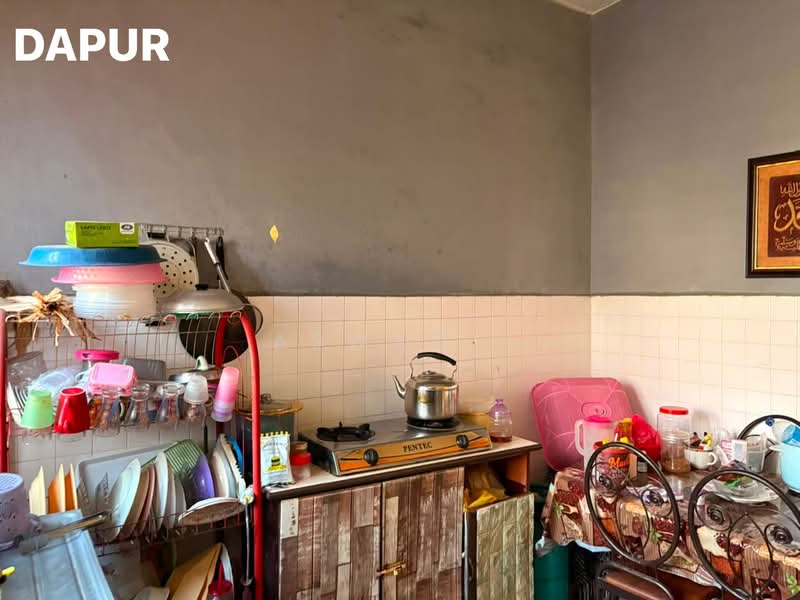 Rumah Teres untuk Dijual di Taman Rakyat Mergong (Alor Setar) - Aswad . - Kitchen - PropertyGuru.com.my