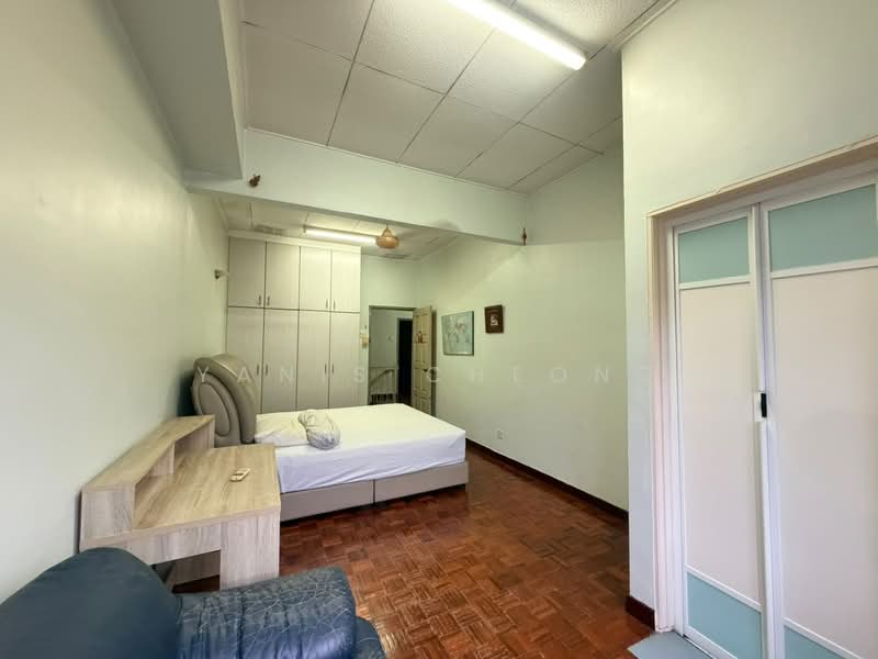 Rumah Teres 2 Tingkat untuk Dijual di Bandar Sri Damansara (Selangor) - Yanis Cheong - Bedroom - PropertyGuru.com.my
