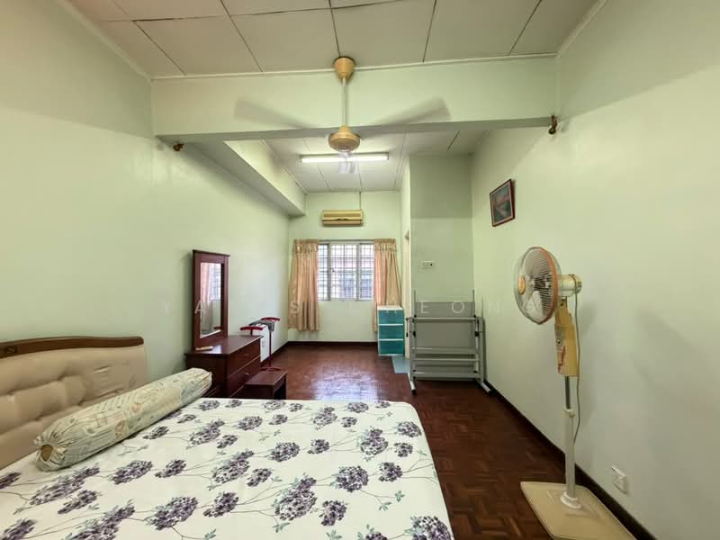 Rumah Teres 2 Tingkat untuk Dijual di Bandar Sri Damansara (Selangor) - Yanis Cheong - Bedroom - PropertyGuru.com.my