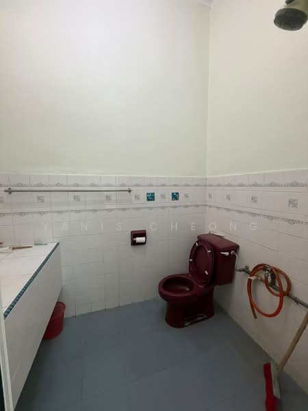 Rumah Teres 2 Tingkat untuk Dijual di Bandar Sri Damansara (Selangor) - Yanis Cheong - Bathroom - PropertyGuru.com.my