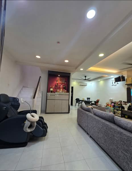 Rumah Teres 2 Tingkat untuk Dijual di Taman Seri Orkid (Skudai) - Fynn Thye - Living Room - PropertyGuru.com.my