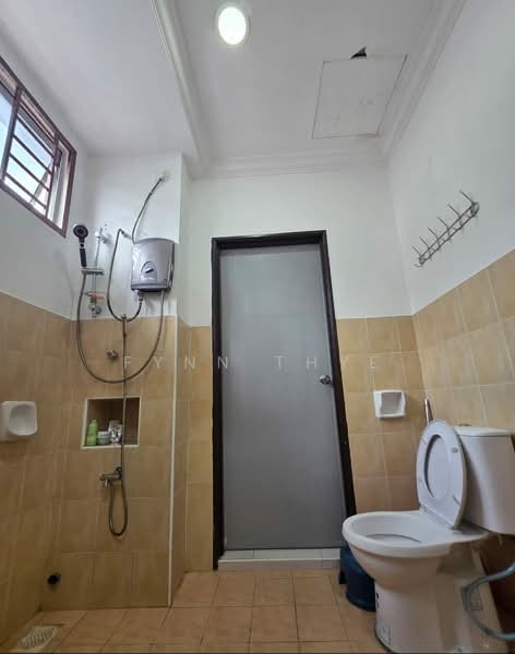 Rumah Teres 2 Tingkat untuk Dijual di Taman Seri Orkid (Skudai) - Fynn Thye - Bathroom - PropertyGuru.com.my
