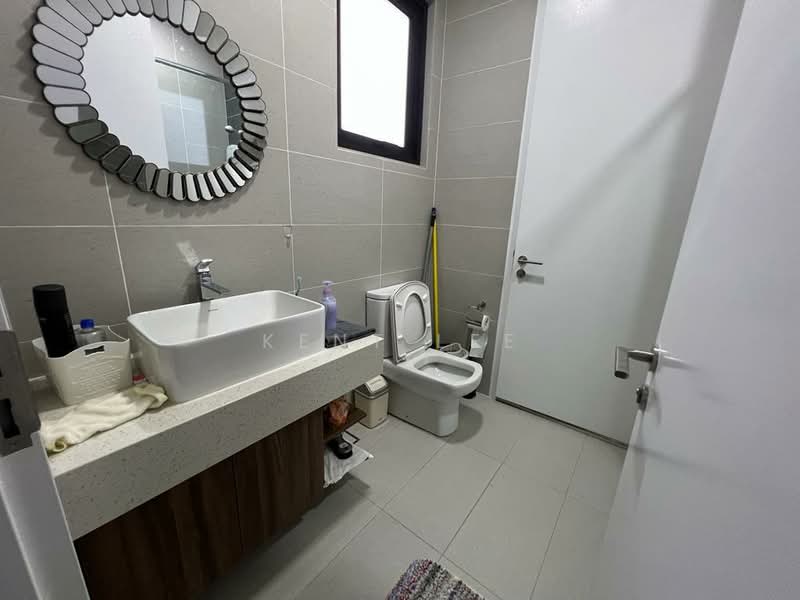 Servis Apartment untuk Disewa di Le Pavillion - Kent Lee - Bathroom - PropertyGuru.com.my