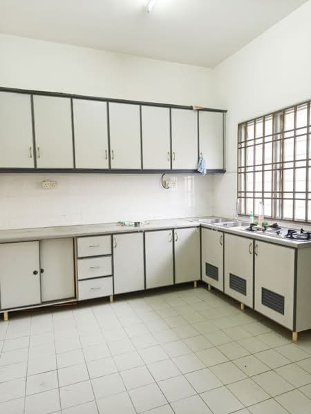 Rumah Teres 2 Tingkat untuk Dijual di Mutiara Rini (Skudai) - Iden Tan - Kitchen - PropertyGuru.com.my