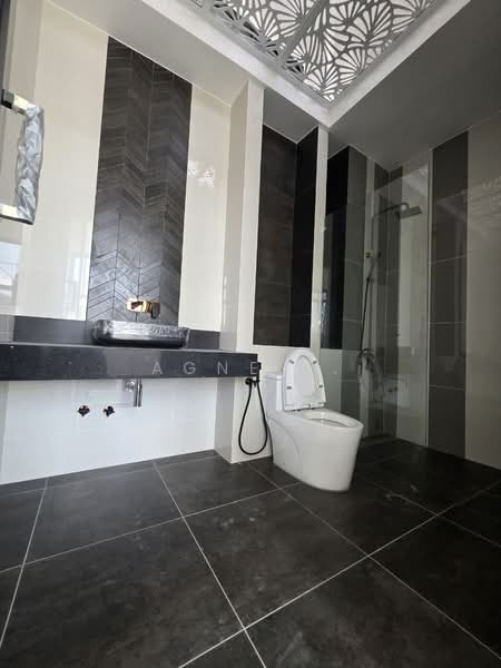 Semi-Detached House for Sale in Setia Tropika (Johor Bahru) - Agnes . - PropertyGuru.com.my