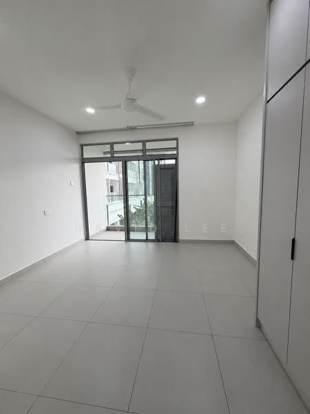 Servis Apartment untuk Disewa di Dorsett Waterfront Subang - david lee - Balcony - PropertyGuru.com.my