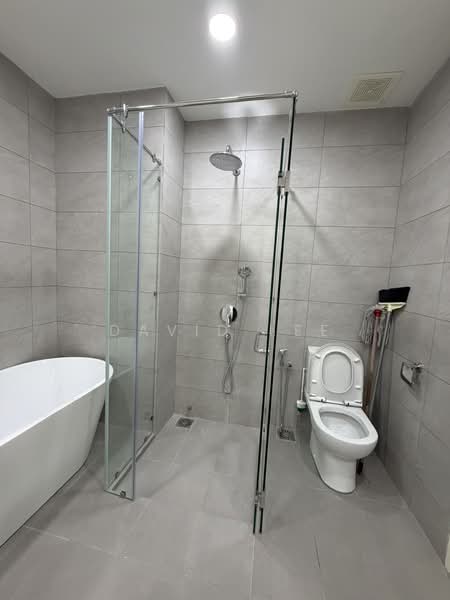 Servis Apartment untuk Disewa di Dorsett Waterfront Subang - david lee - Bathroom - PropertyGuru.com.my